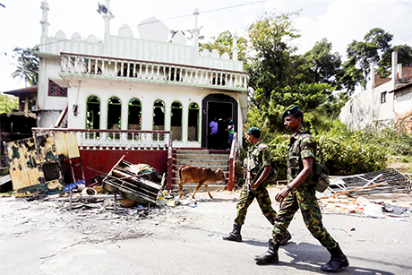 Bishop appeals for prayer after attacks on Muslims leads 