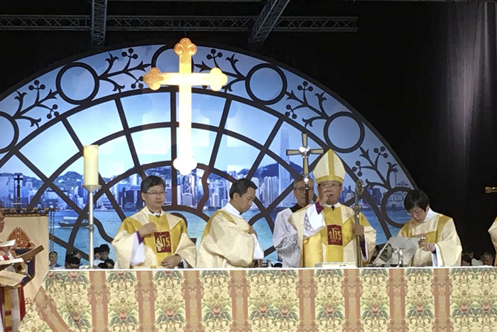 ACNS-AB-HKSKH-20-anniversary -eucharist -bishops _700x 467