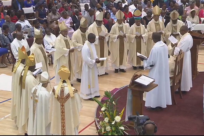 Scrn Grb _Bp -Michael -Maxwell -consecrated -14-Bishop -Barbados -Garfield -Sobers -Gymnasium -St -Michael -190126_700x 467